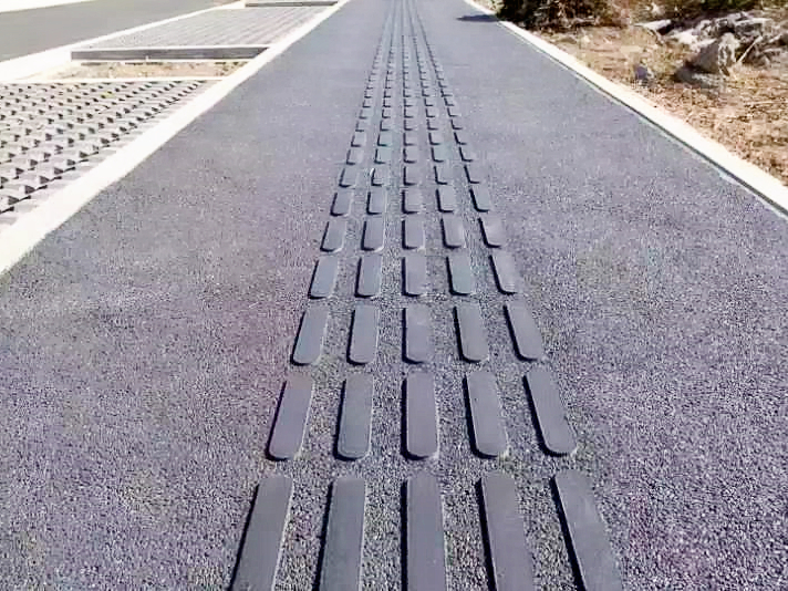 透水盲道路面